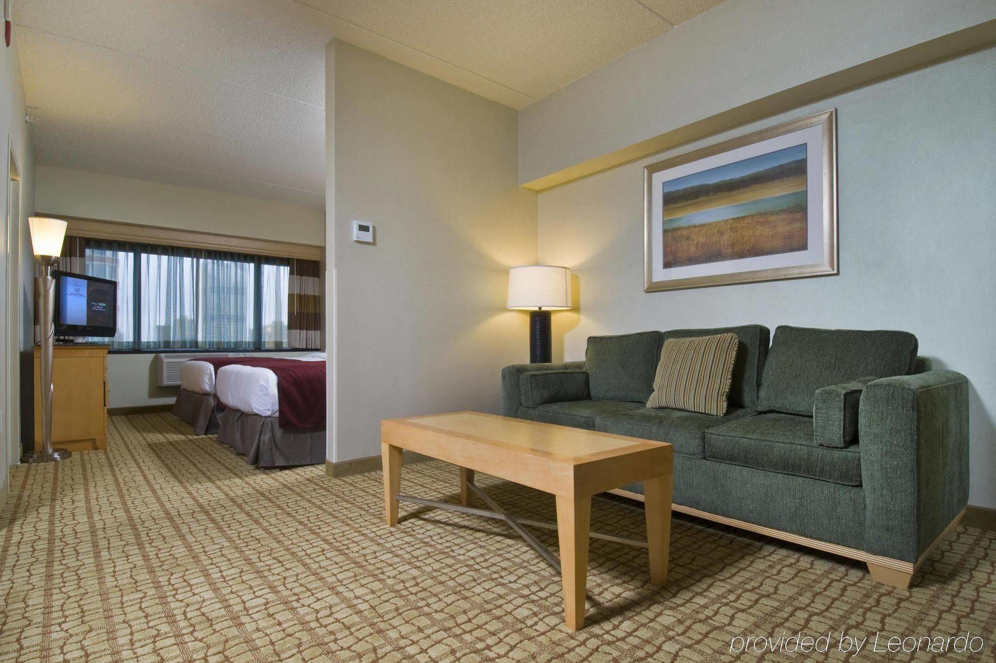 Doubletree By Hilton Hotel & Suites Jersey City Exterior photo