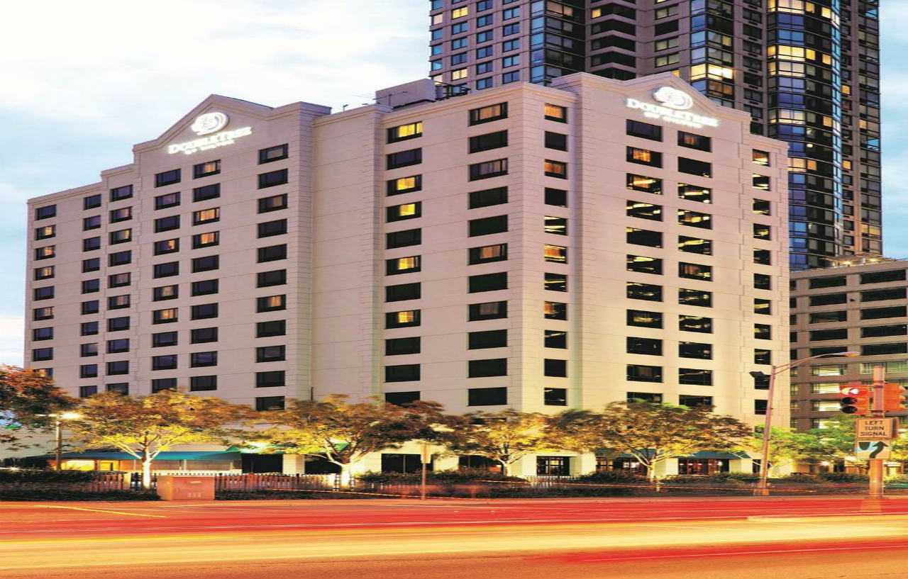 Doubletree By Hilton Hotel & Suites Jersey City Exterior photo